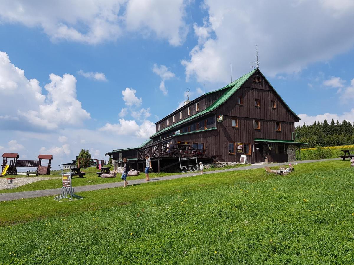 Lyzarska Bouda Hotel Pec pod Snezkou Exterior photo